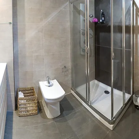 Sakura Homes Torre De Hercules 4 Plazas Ла-Корунья